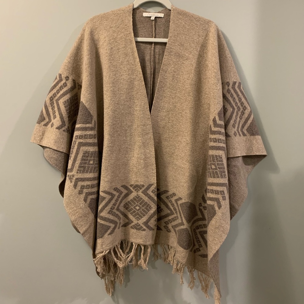 Dreamers Nordstrom Tan Aztec Fringe Shawl M/L